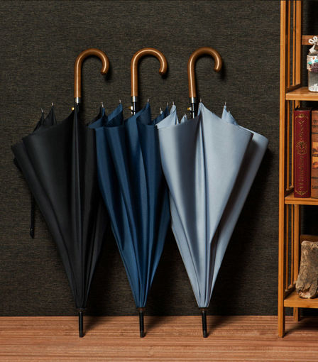 Immagine di Long Curved Handle Umbrella 8K Windproof Wooden Handle Large Men Umbrellas Rain Stick Classic Busine